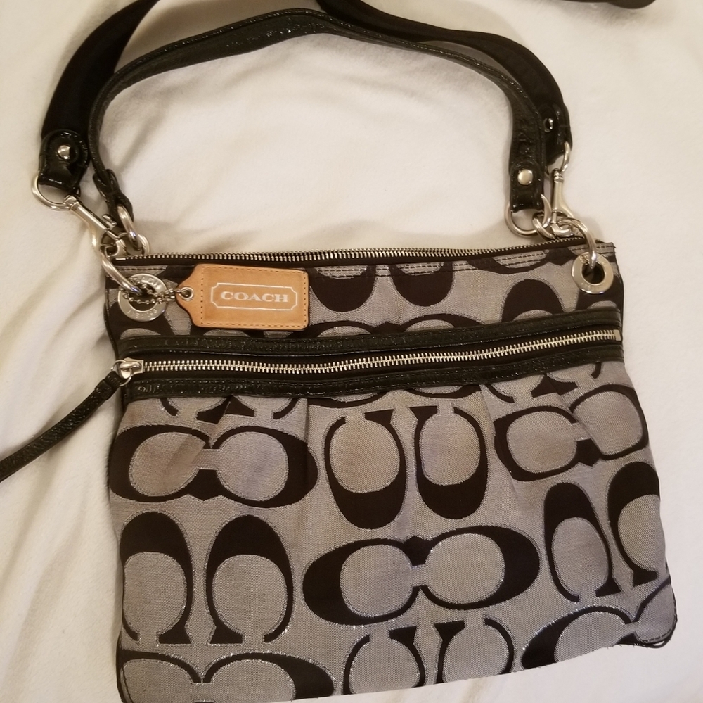 Coach purse with blue lining